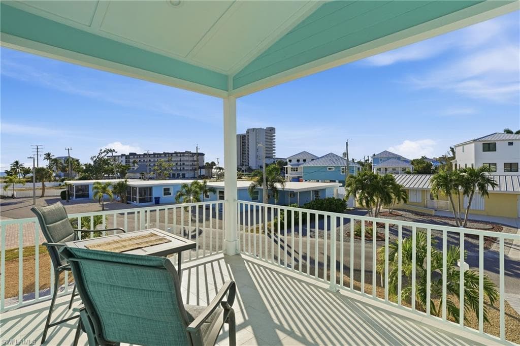 134 Fairweather LN, FORT MYERS BEACH FL 33931-31