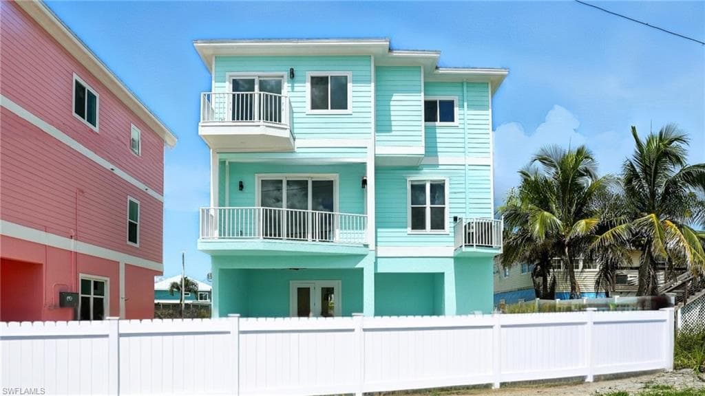 134 Fairweather LN, FORT MYERS BEACH FL 33931-39