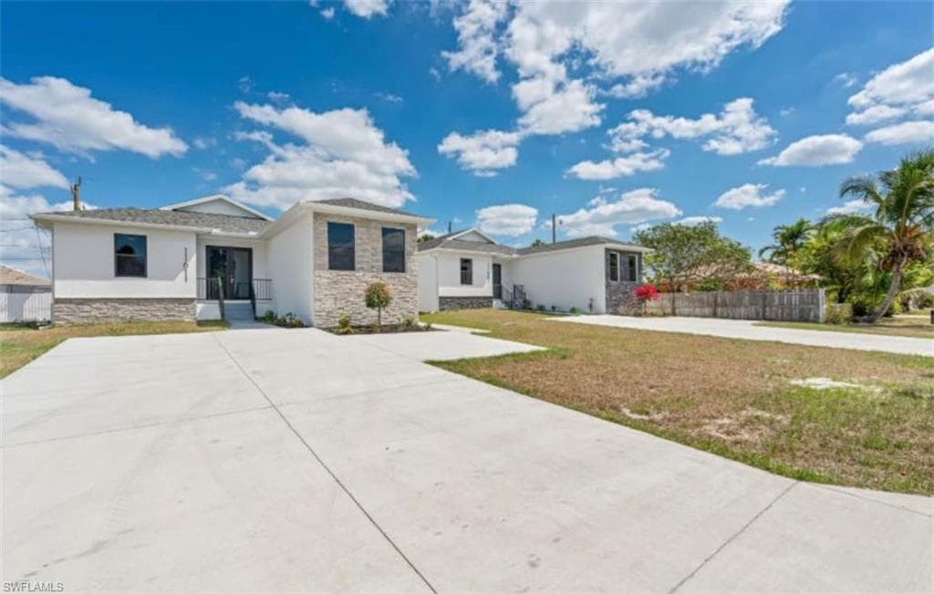 11681 Pawley AVE, BONITA SPRINGS FL 34135-1
