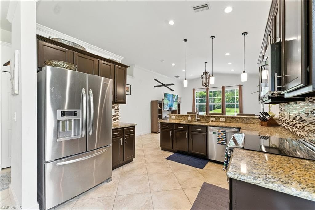 2085 Painted Palm DR, NAPLES FL 34119-10