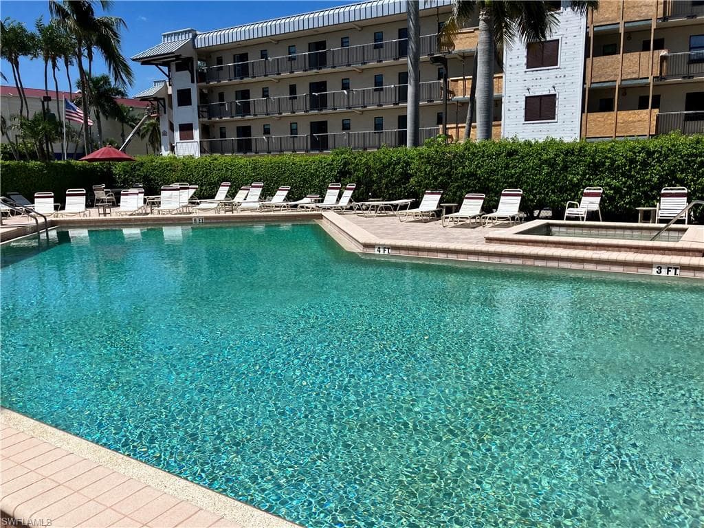 807 River Point DR # 102D, NAPLES FL 34102-30