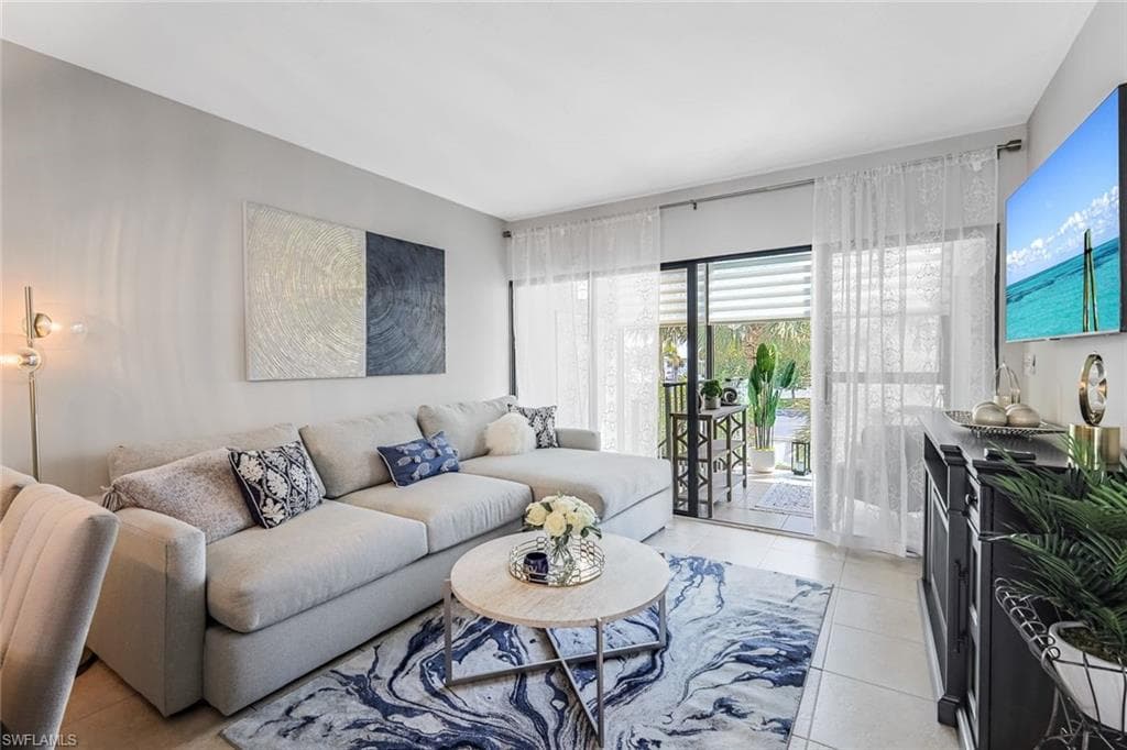 807 River Point DR # 102D, NAPLES FL 34102-3