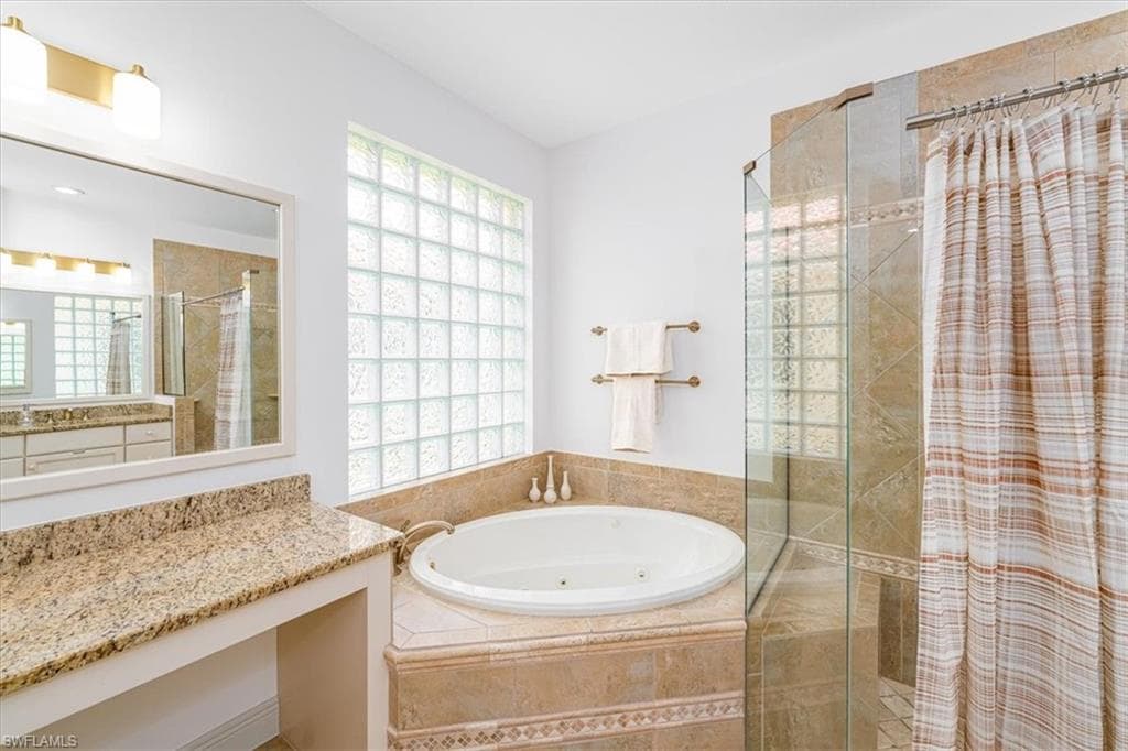 7655 Martino CIR, NAPLES FL 34112-14