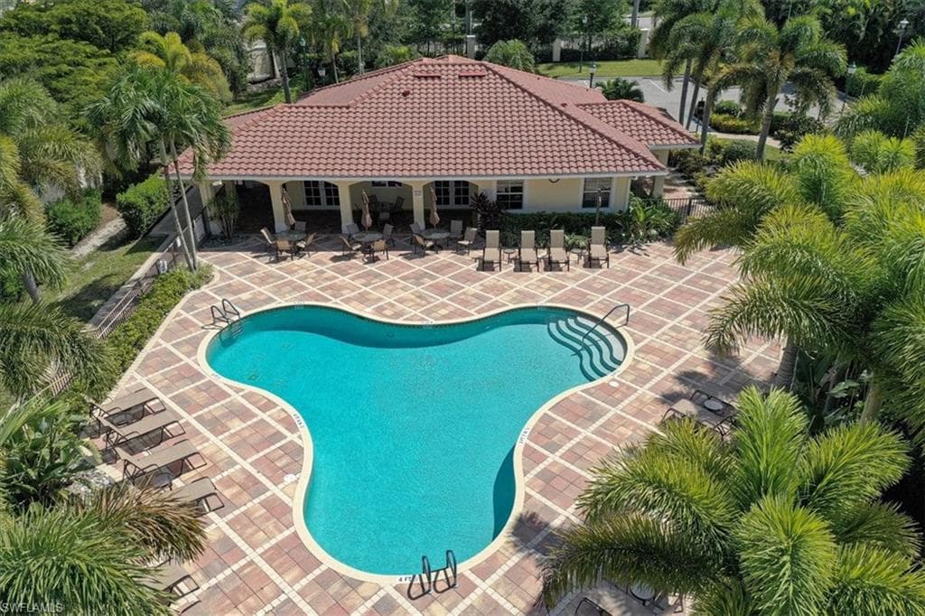 7655 Martino CIR, NAPLES FL 34112-28