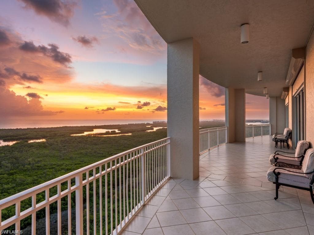 1001 Arbor Lake DR # 102, NAPLES FL 34110-29