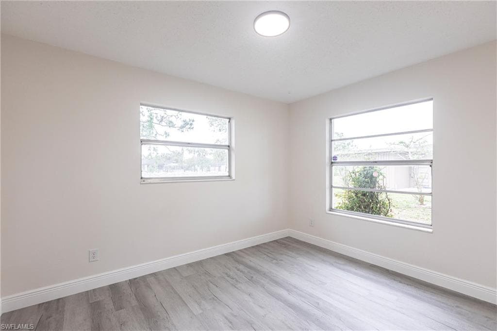 818 Gardenside CT, LEHIGH ACRES FL 33936-14