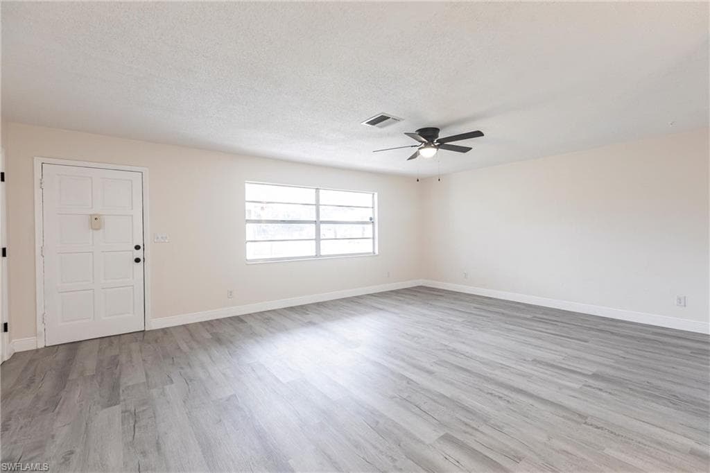 818 Gardenside CT, LEHIGH ACRES FL 33936-7