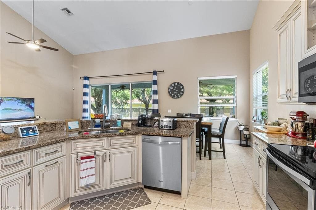109 Burnt Pine DR, NAPLES FL 34119-20