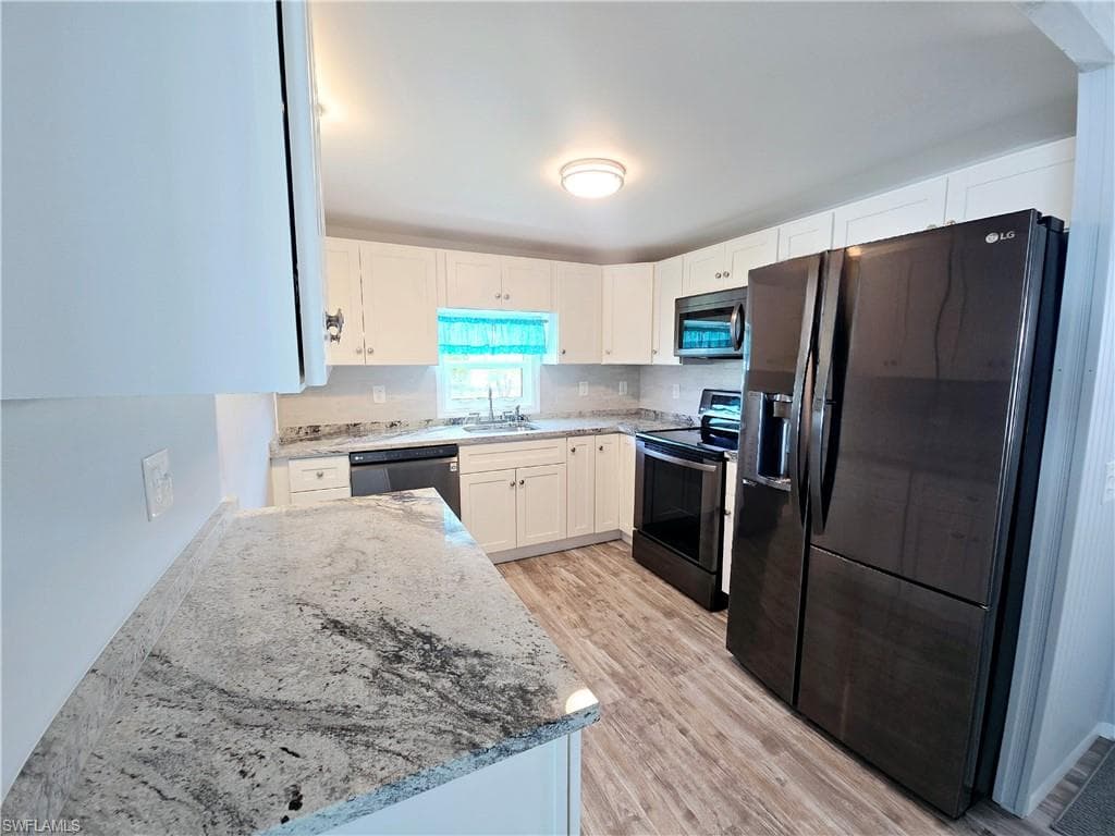 130 Enchanting BLVD # 130, NAPLES FL 34112-5