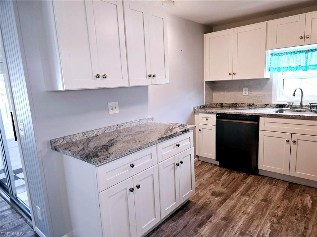 130 Enchanting BLVD # 130, NAPLES FL 34112-6