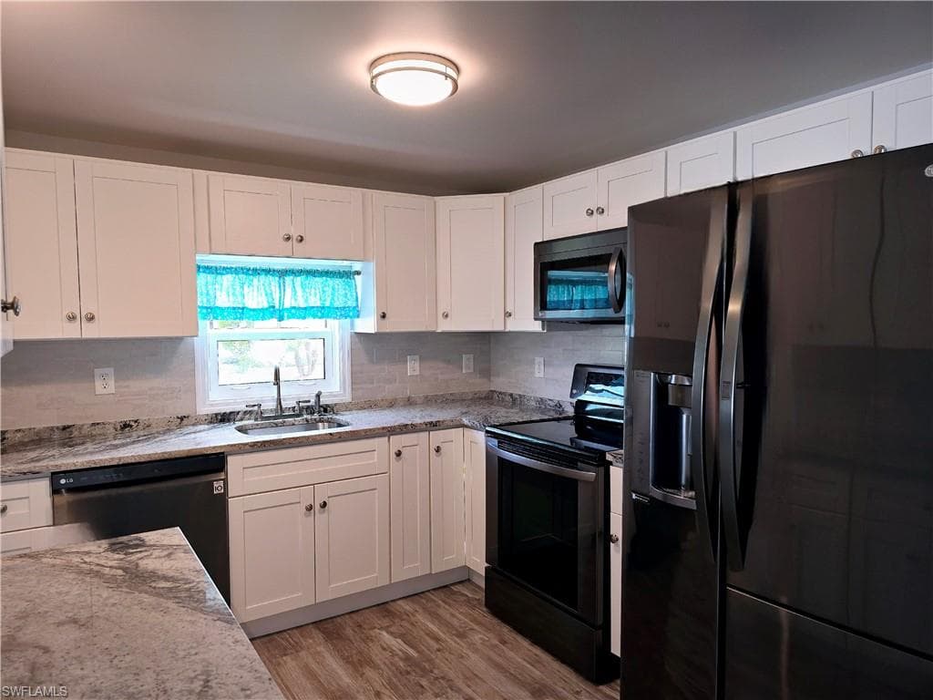 130 Enchanting BLVD # 130, NAPLES FL 34112-4