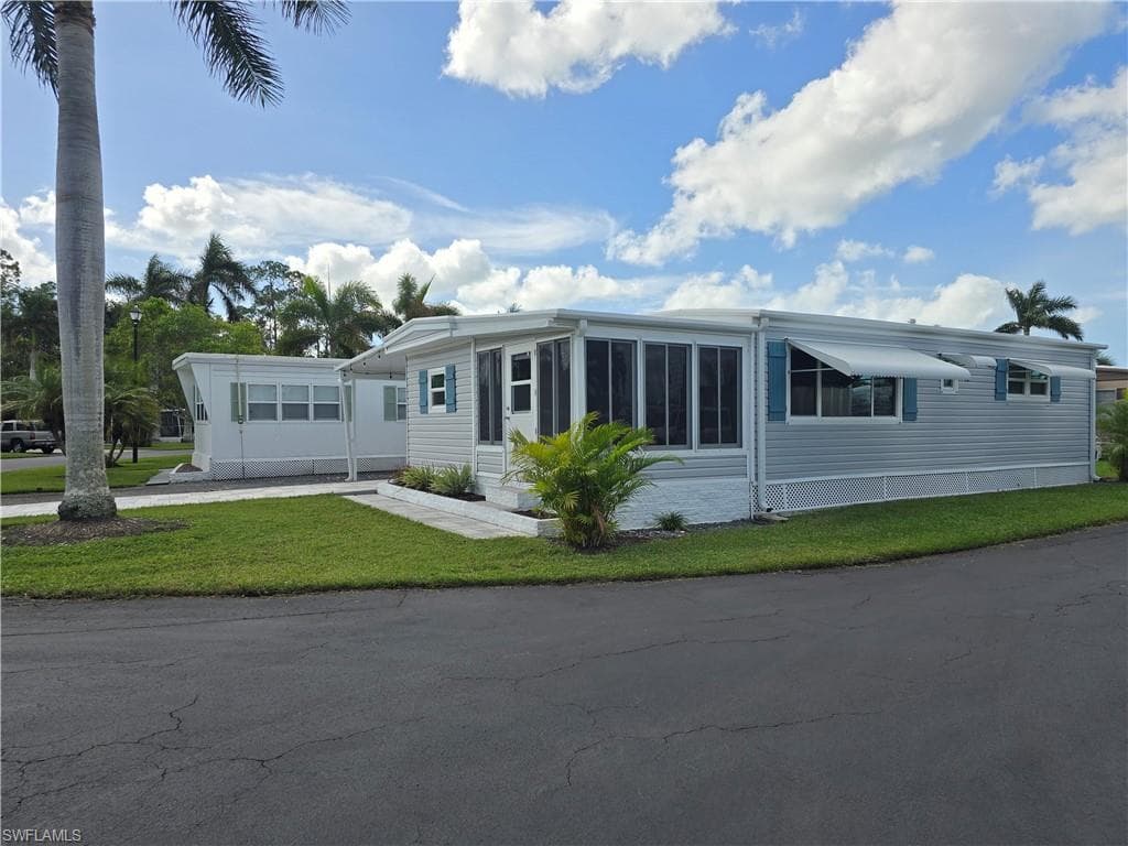 130 Enchanting BLVD # 130, NAPLES FL 34112-19