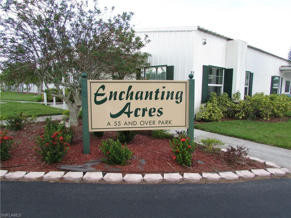 130 Enchanting BLVD # 130, NAPLES FL 34112-20