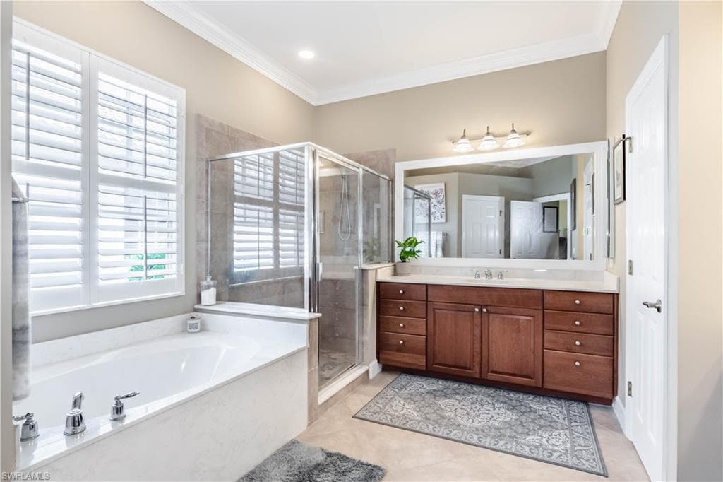 16144 Parque LN, NAPLES FL 34110-25