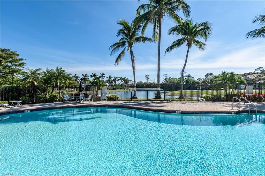 16144 Parque LN, NAPLES FL 34110-34