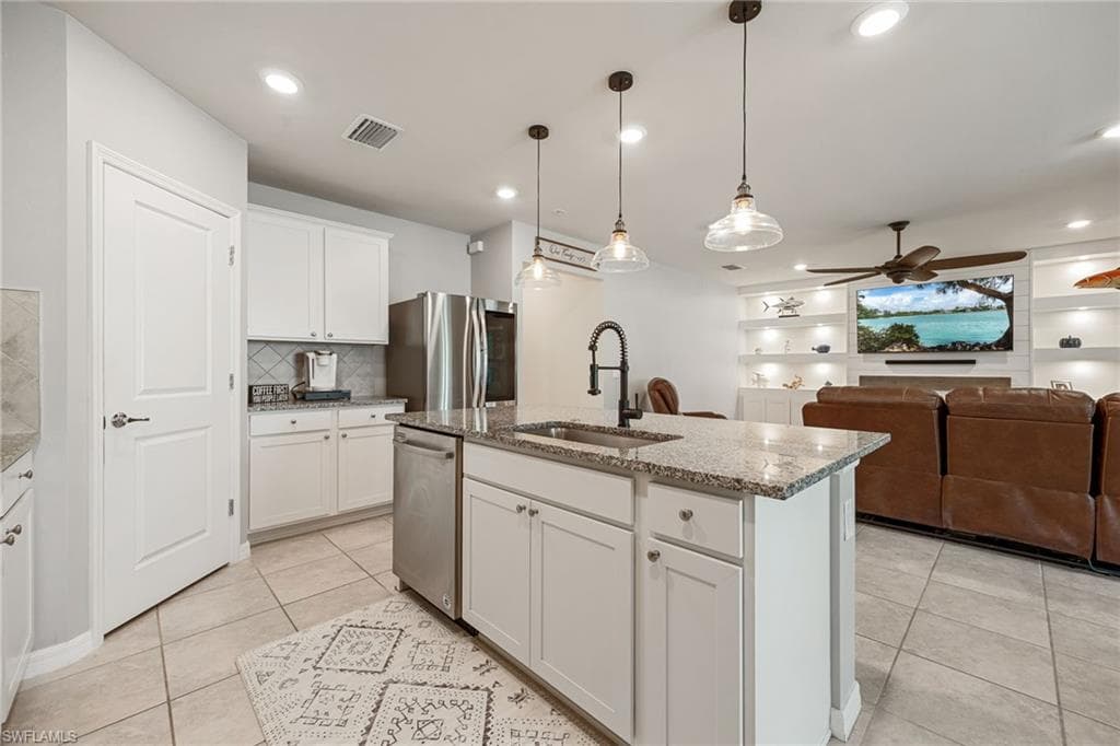 10775 Marlberry WAY, NORTH FORT MYERS FL 33917-18