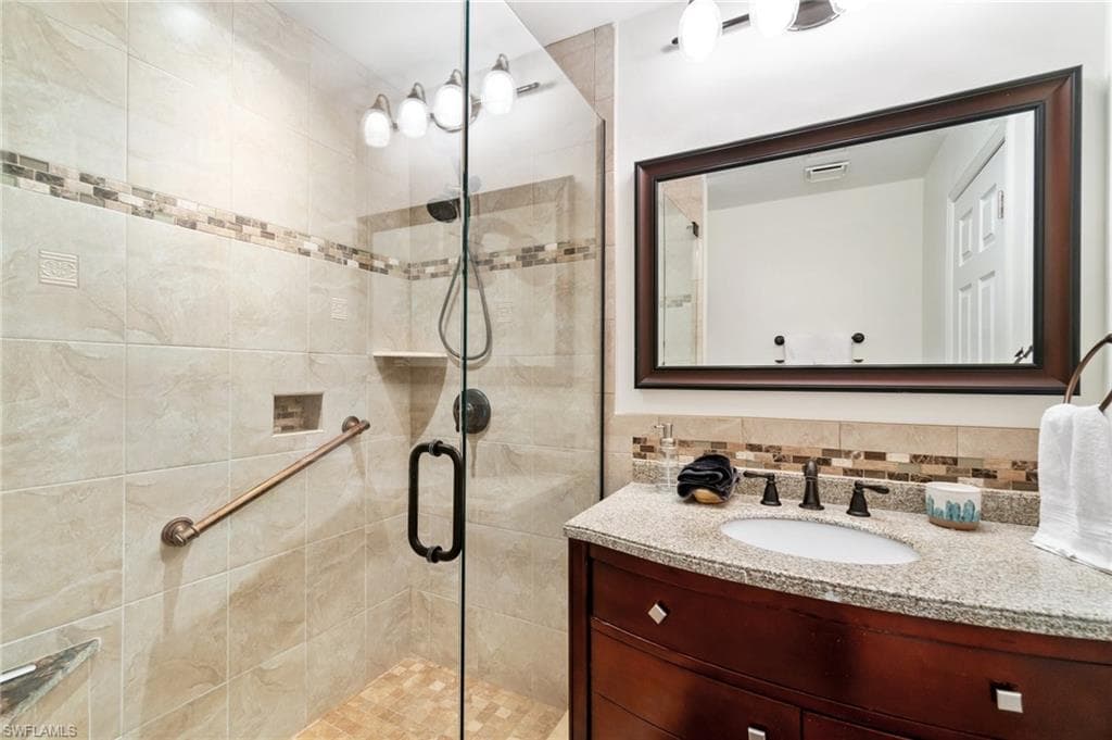 26773 Hickory BLVD # 6, BONITA SPRINGS FL 34134-17