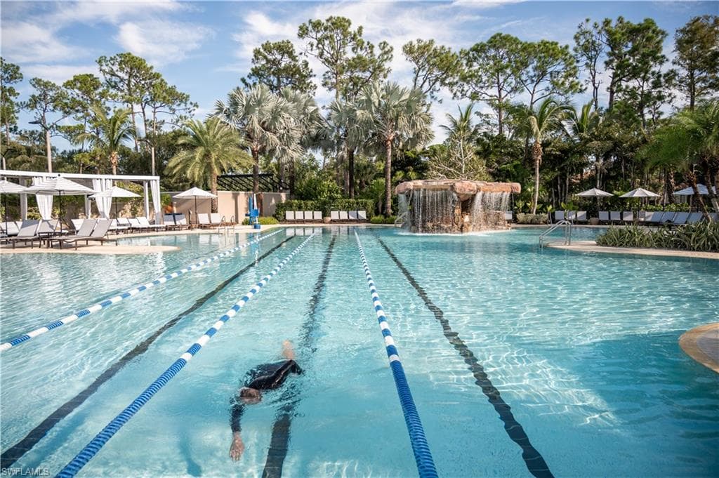 1633 CHINABERRY WAY, NAPLES FL 34105-36