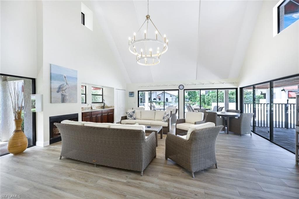 611 Serendipity DR # 611, NAPLES FL 34108-16