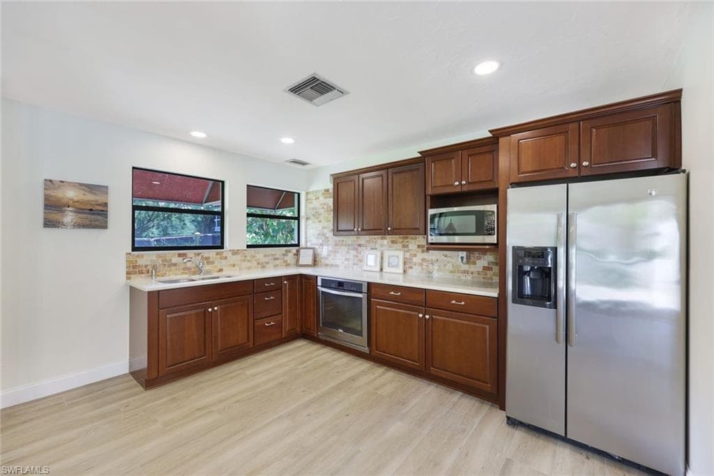 611 Serendipity DR # 611, NAPLES FL 34108-17