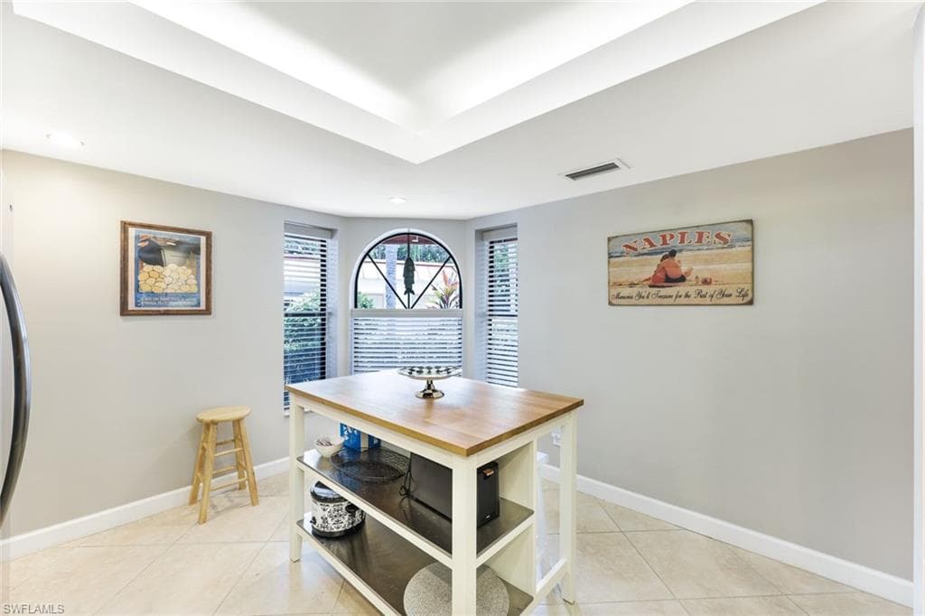 611 Serendipity DR # 611, NAPLES FL 34108-7