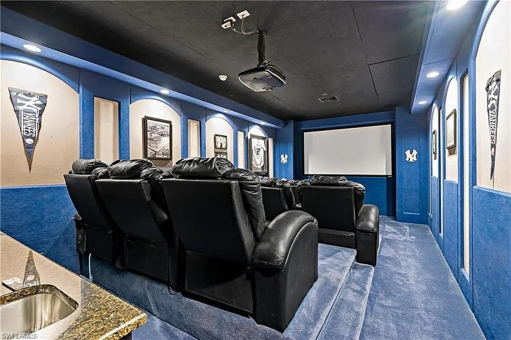 1435 Osprey AVE, NAPLES FL 34102-15