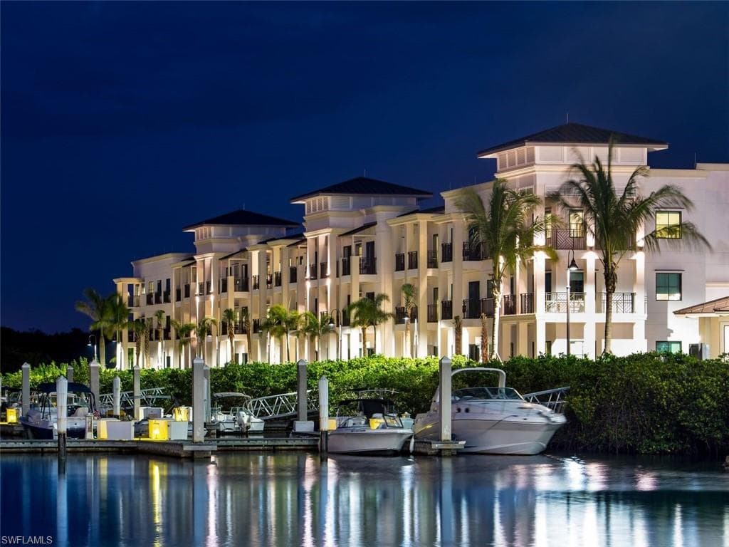 6954 Avalon CIR # 702, NAPLES FL 34112-39