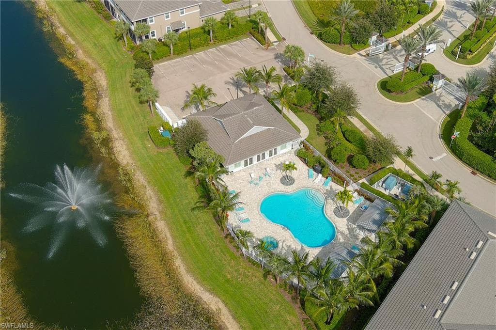 6954 Avalon CIR # 702, NAPLES FL 34112-3