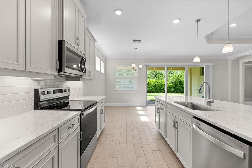 428 Polihale WAY, NAPLES FL 34114-11