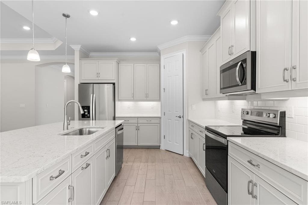 428 Polihale WAY, NAPLES FL 34114-10