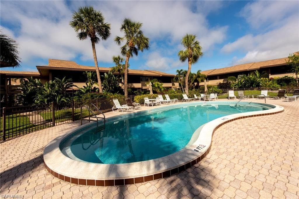 64 4th ST # C207, BONITA SPRINGS FL 34134-17