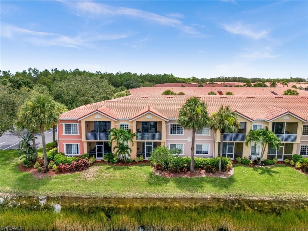 20261 Estero Gardens CIR # 207, ESTERO FL 33928-26