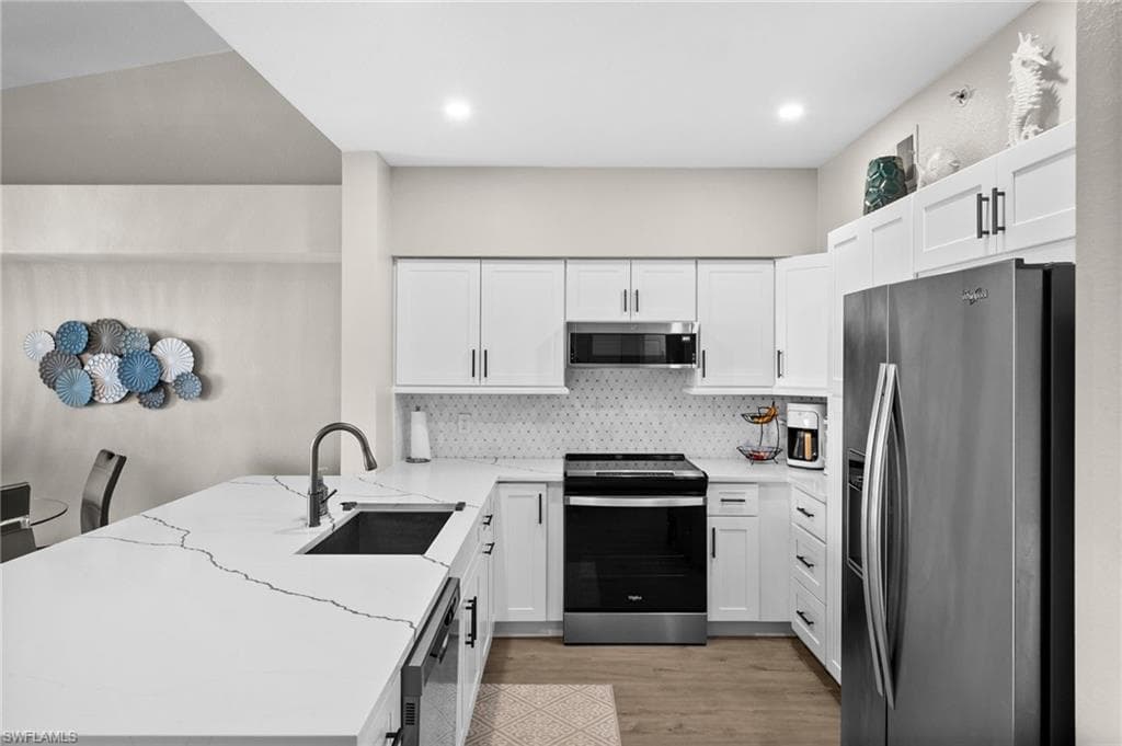 20261 Estero Gardens CIR # 207, ESTERO FL 33928-7