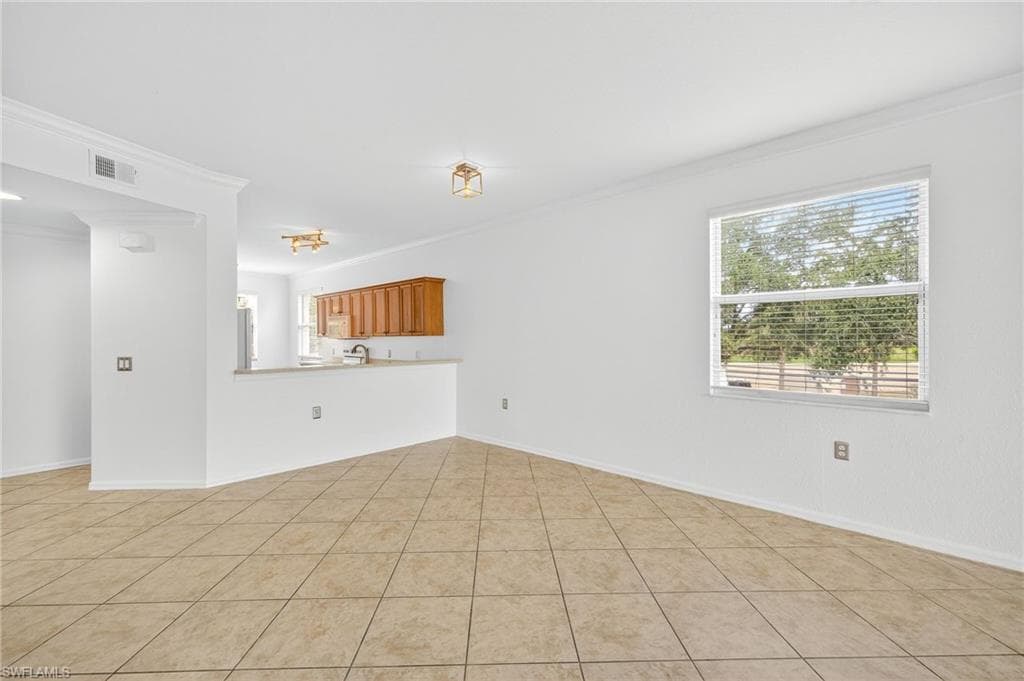 8470 Kingbird LOOP # 1021, ESTERO FL 33967-8