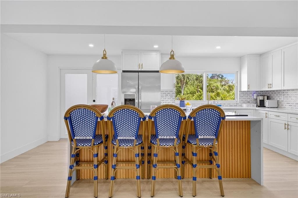 1377 Sand Castle RD, SANIBEL FL 33957-2