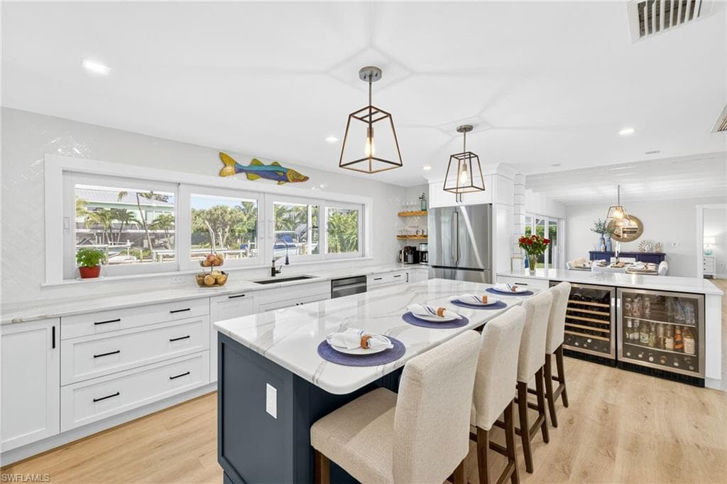 941 Pecten CT, SANIBEL FL 33957-21