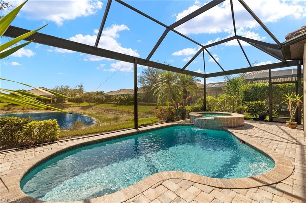 8502 Palacio TER N, NAPLES FL 34114-24