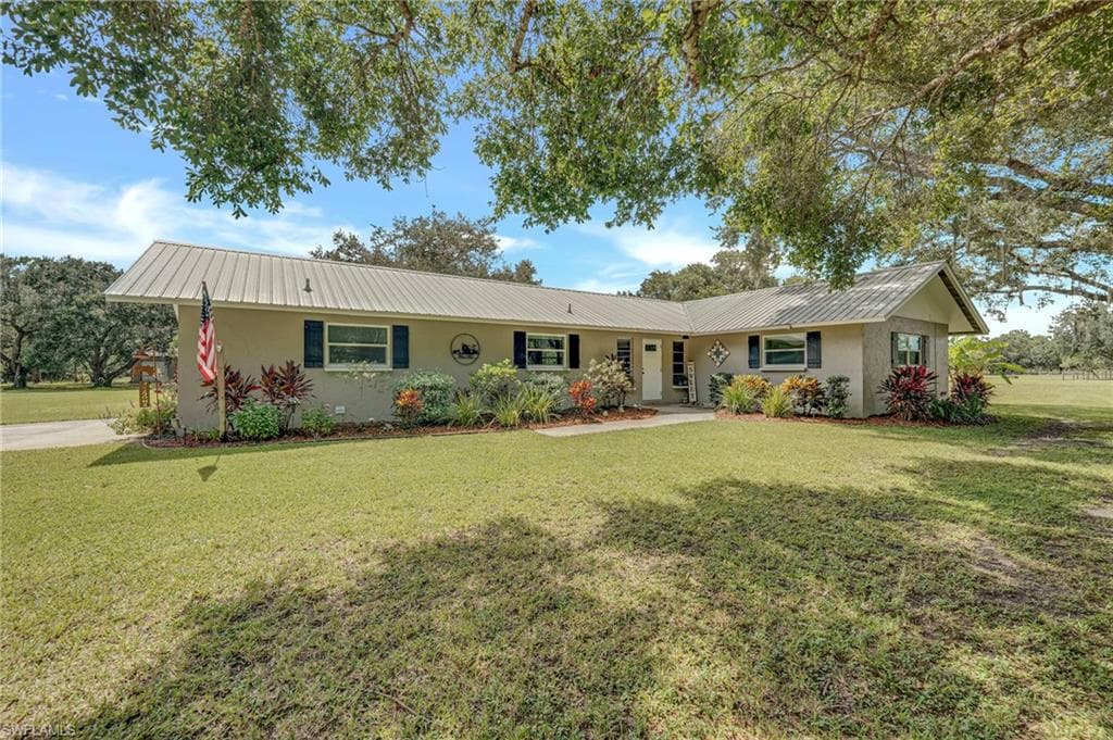 1133 Crescent AVE, LABELLE FL 33935-46