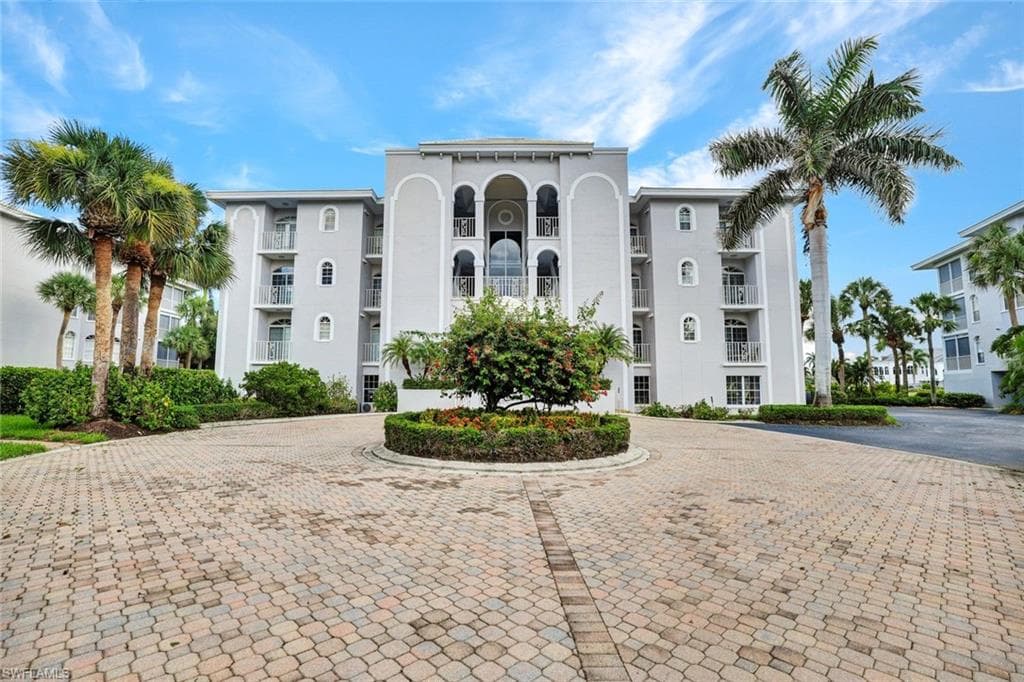 591 AUDUBON BLVD # B202, NAPLES FL 34110-2