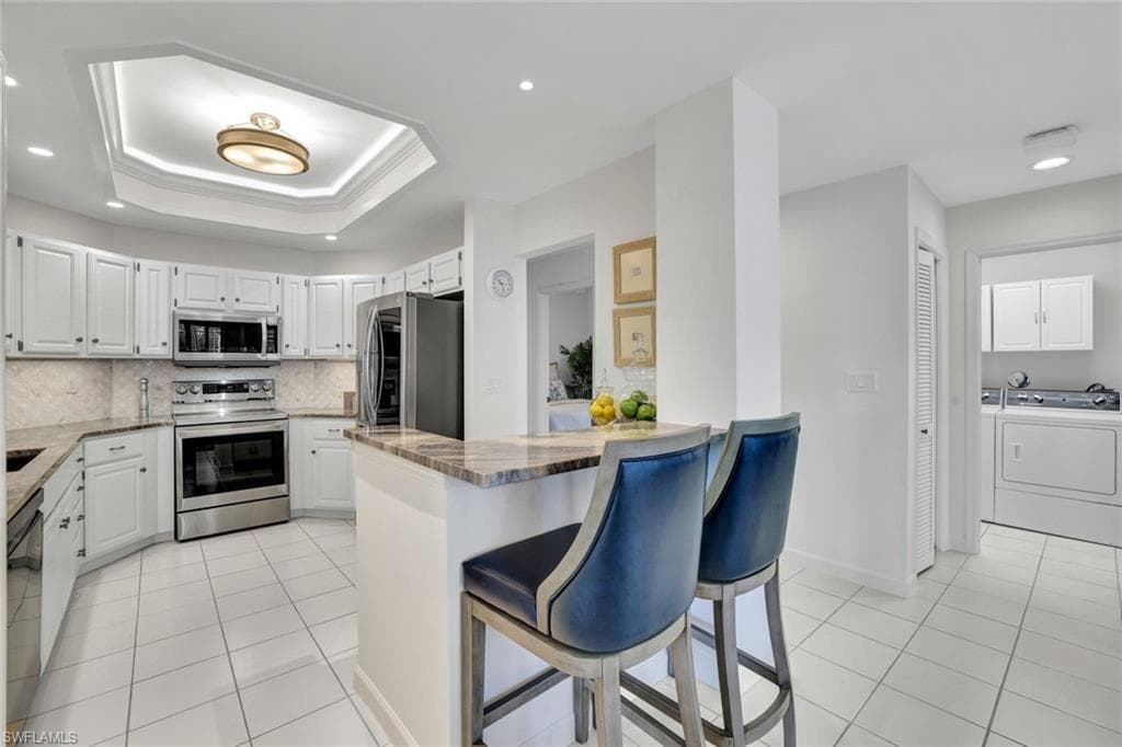 591 AUDUBON BLVD # B202, NAPLES FL 34110-8