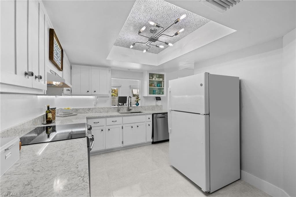 1252 Pompei LN, NAPLES FL 34103-21