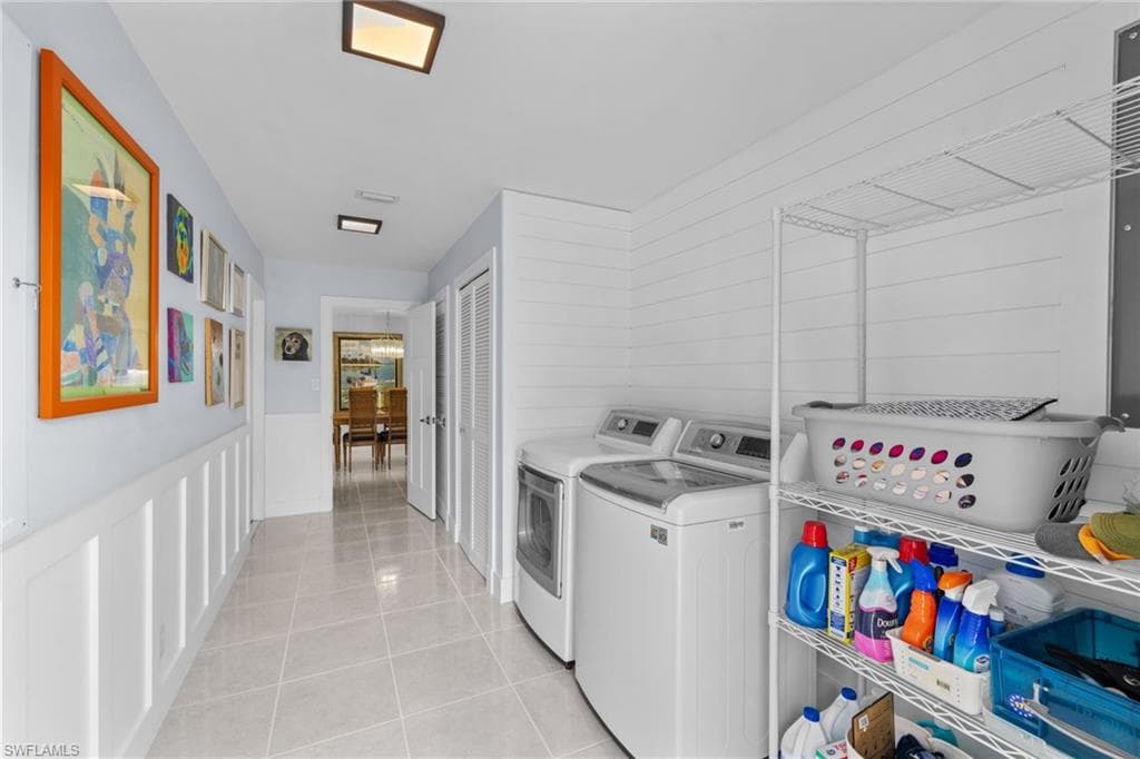 1252 Pompei LN, NAPLES FL 34103-40