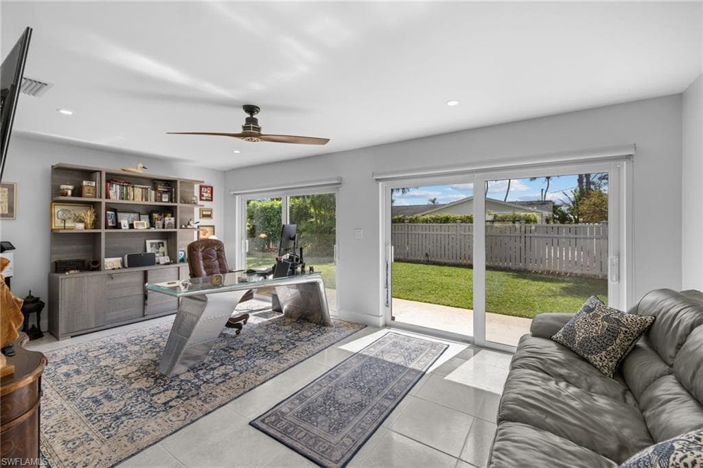 1252 Pompei LN, NAPLES FL 34103-3