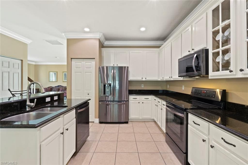 1289 Barrigona CT, NAPLES FL 34119-7