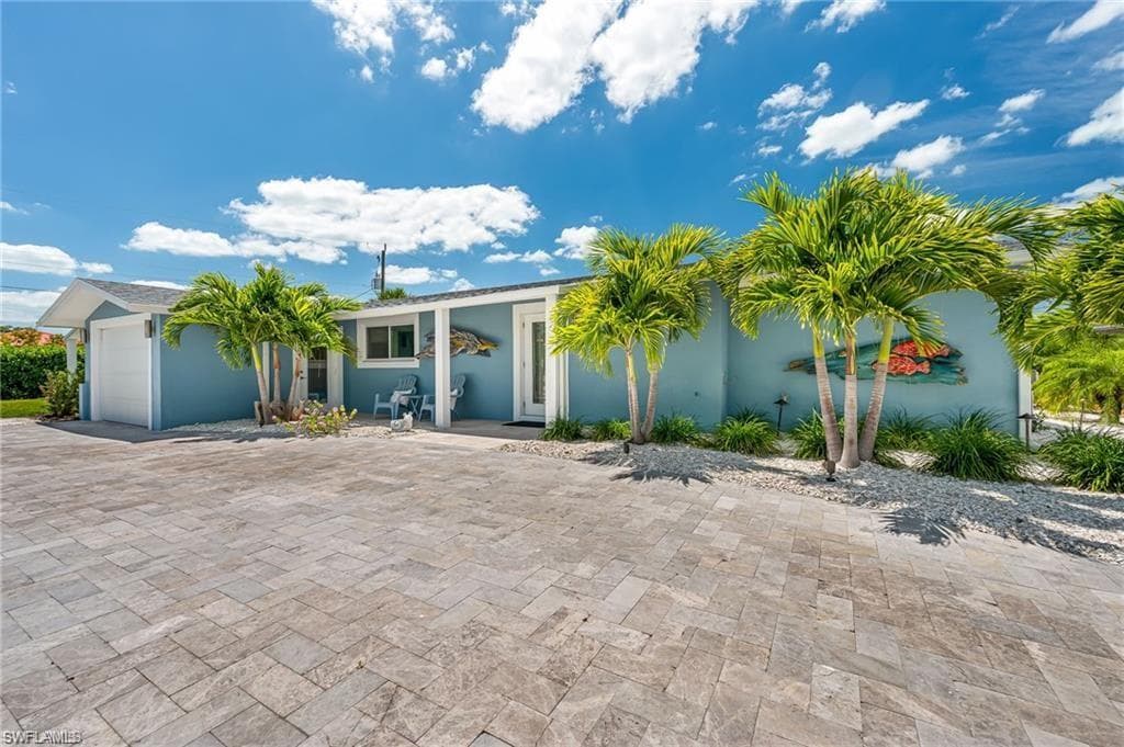 203 1st ST, BONITA SPRINGS FL 34134-1