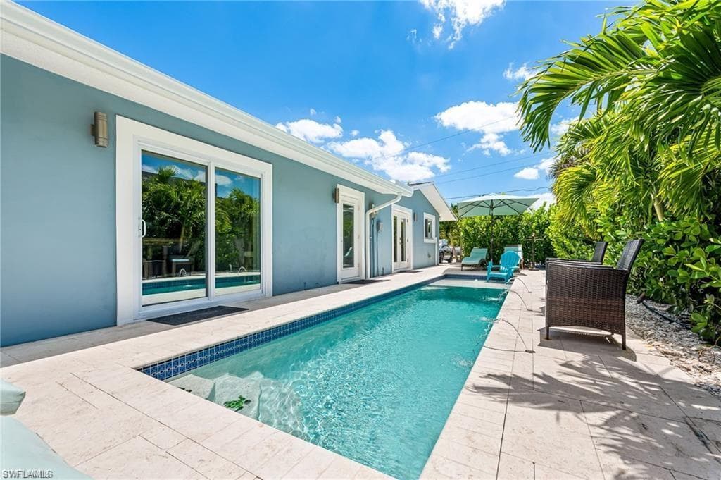 203 1st ST, BONITA SPRINGS FL 34134-33