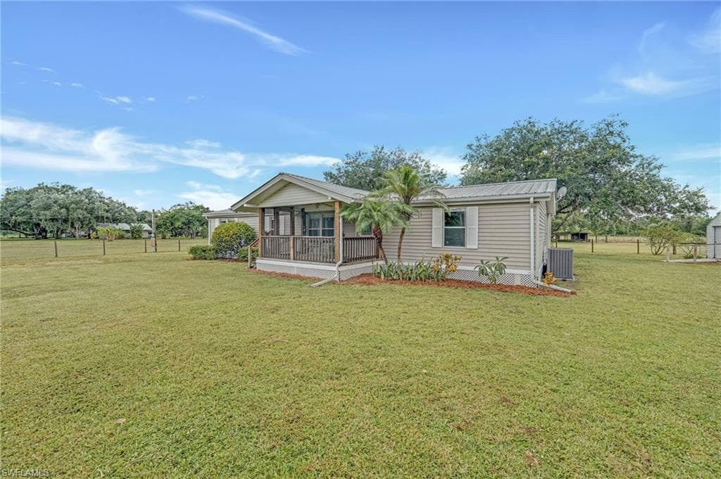 1211 Crescent AVE, LABELLE FL 33935-46