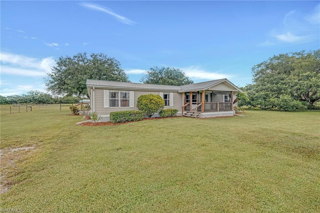 1211 Crescent AVE, LABELLE FL 33935-48