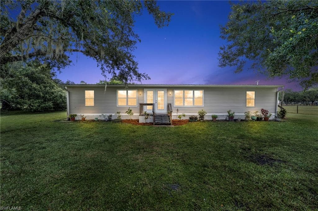 1211 Crescent AVE, LABELLE FL 33935-43
