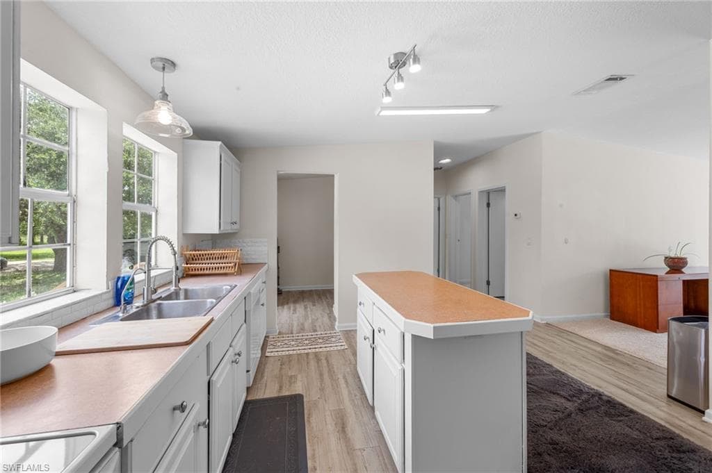 18405 Dykes RD, ESTERO FL 33928-3